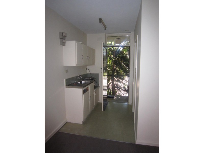 3/2 Dalgety Street, St Kilda VIC 3182