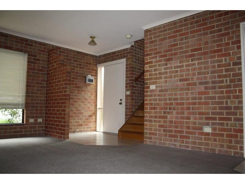 3/8 Fintonia Street, Oakleigh VIC 3166