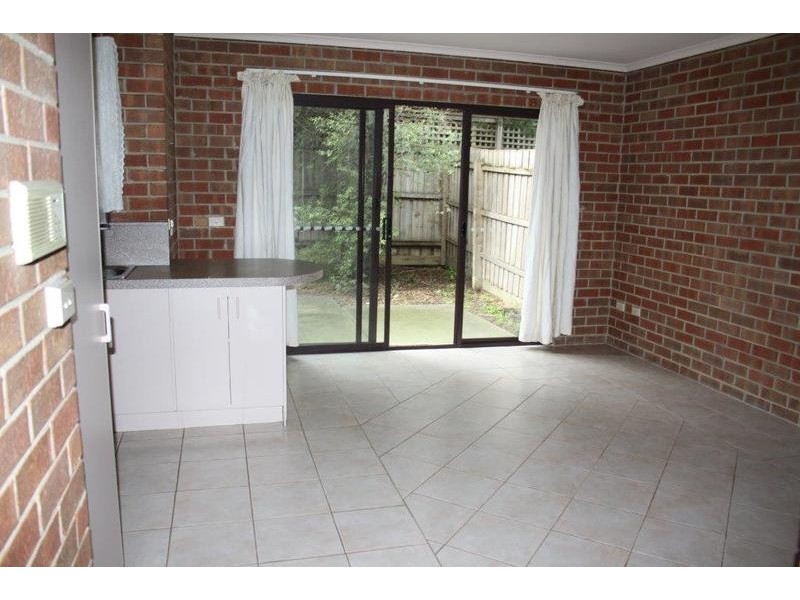 3/8 Fintonia Street, Oakleigh VIC 3166