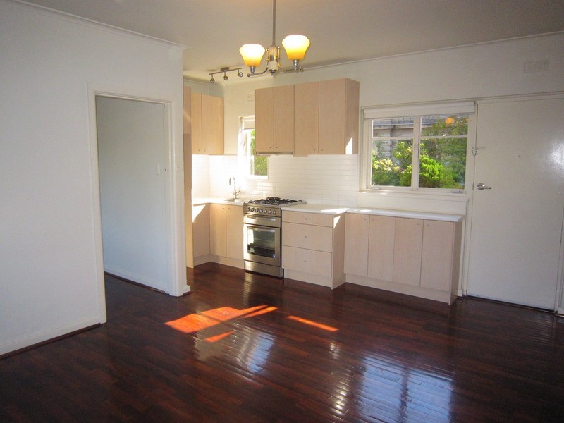 3/4 Newton Court, St Kilda VIC 3182