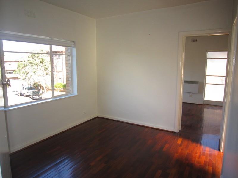 3/4 Newton Court, St Kilda VIC 3182