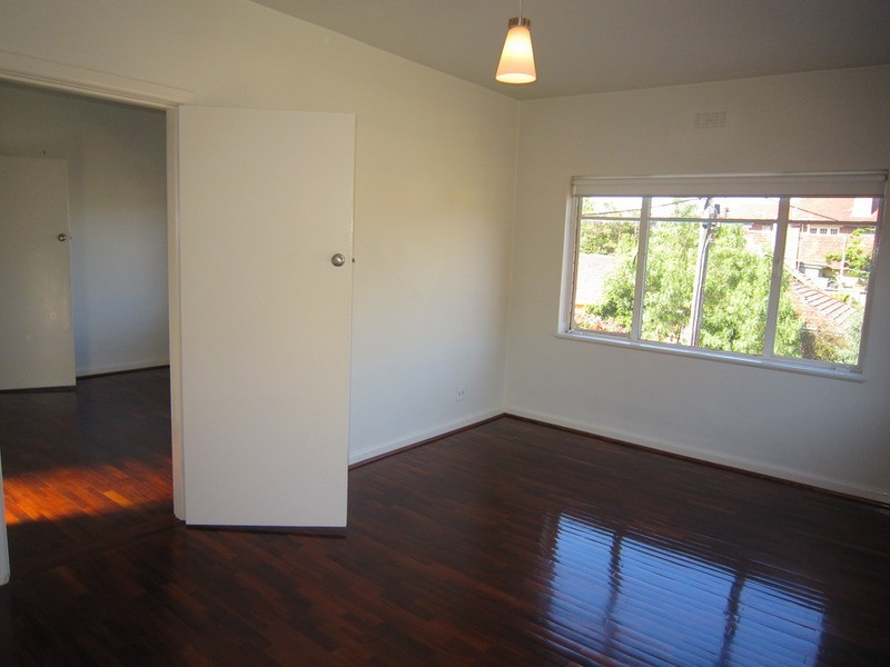 3/4 Newton Court, St Kilda VIC 3182
