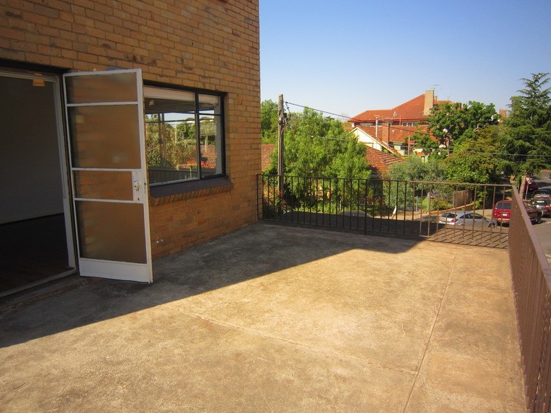 3/4 Newton Court, St Kilda VIC 3182