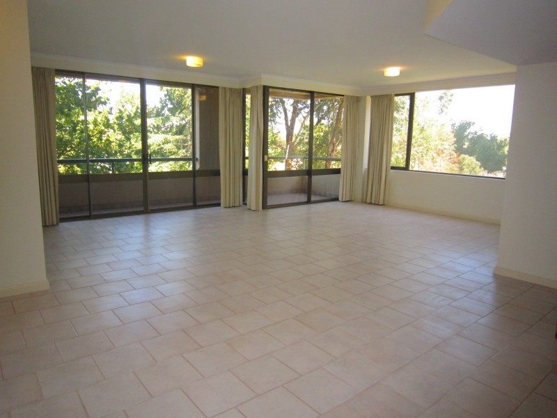 17/73 Queens Road, Melbourne VIC 3004