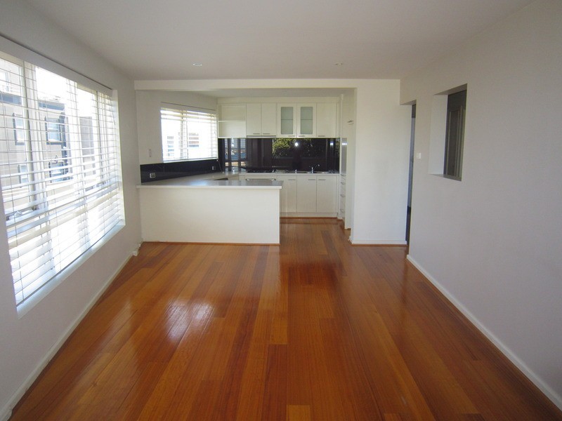 8/318 Beaconsfield Parade, St Kilda VIC 3182