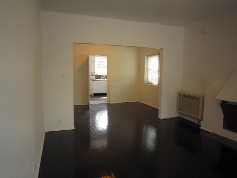 1/4 Church Square, St Kilda VIC 3182