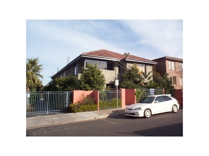 8/42 Waterloo Crescent, St Kilda VIC 3182