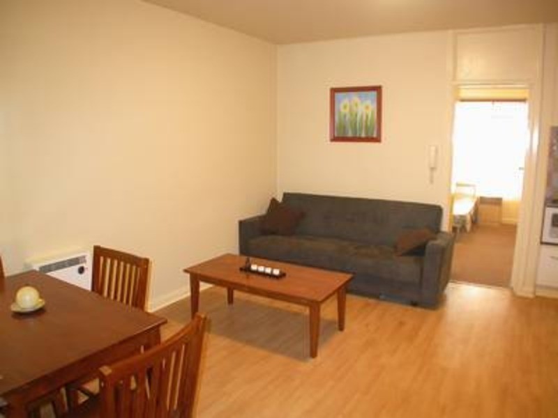 1/40 Waterloo Crescent, St Kilda VIC 3182