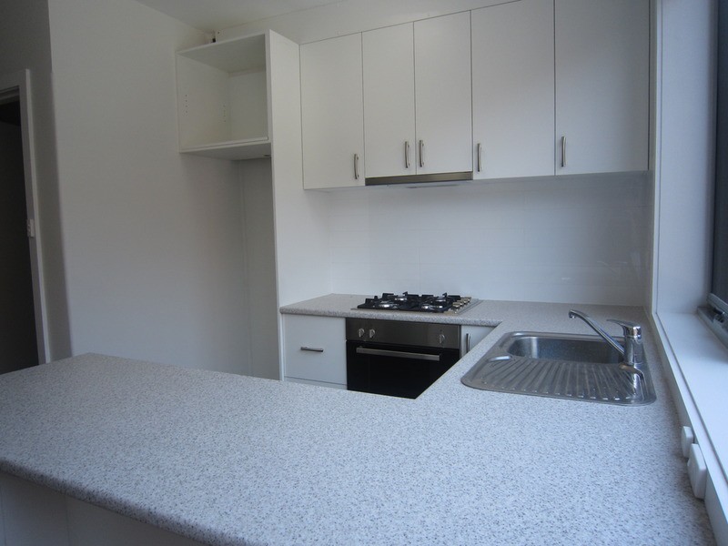 2/4 Burnett Street, St Kilda VIC 3182