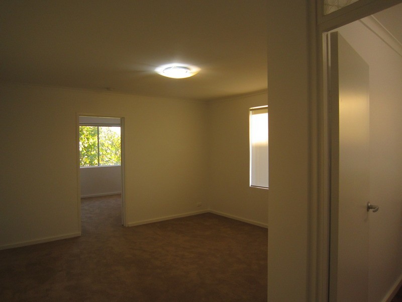 9/250 Dandenong Road, St Kilda VIC 3182