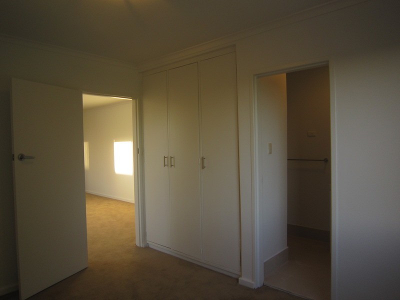 9/250 Dandenong Road, St Kilda VIC 3182