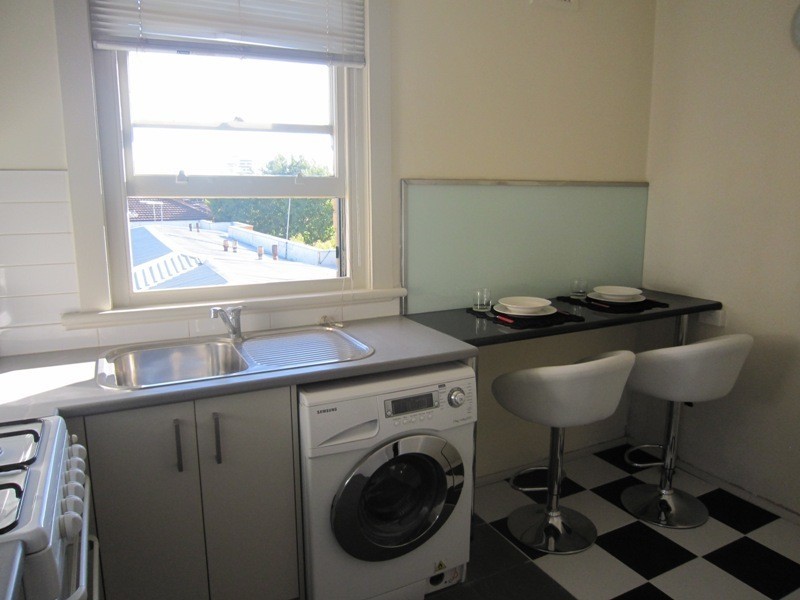 9/44 Eildon Road, St Kilda VIC 3182