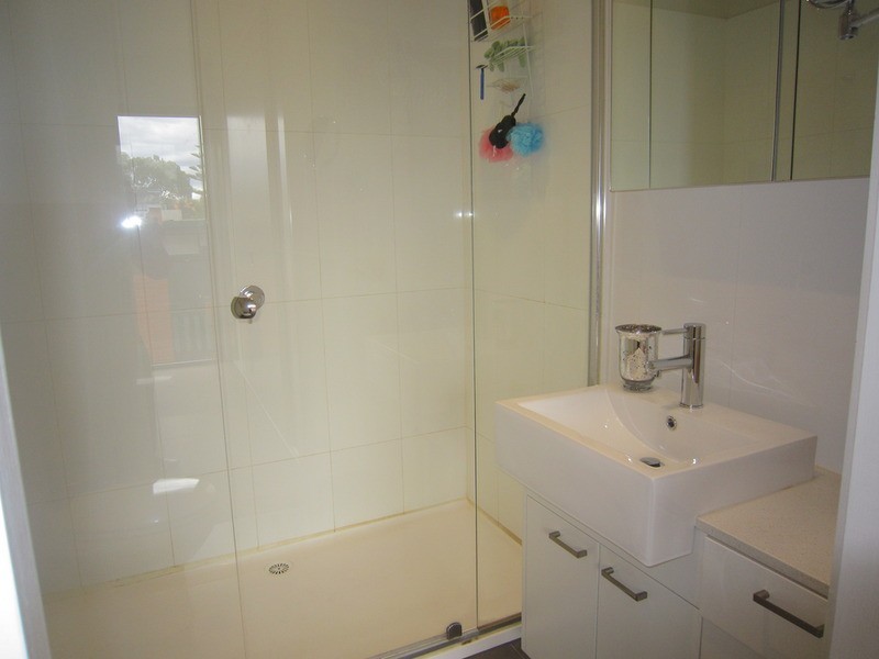 2/7 Inverleith  Court, St Kilda VIC 3182