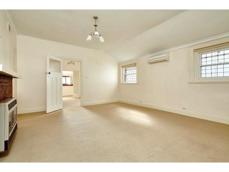 2/32 Eildon Road, St Kilda VIC 3182