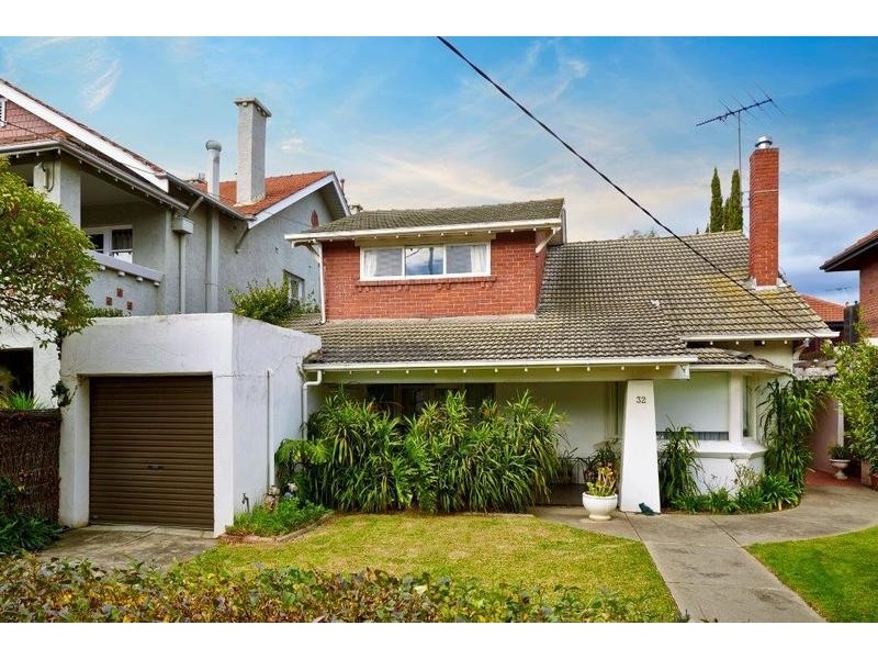 2/32 Eildon Road, St Kilda VIC 3182