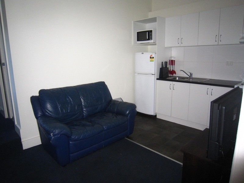 2/32 Grey Street, St Kilda VIC 3182