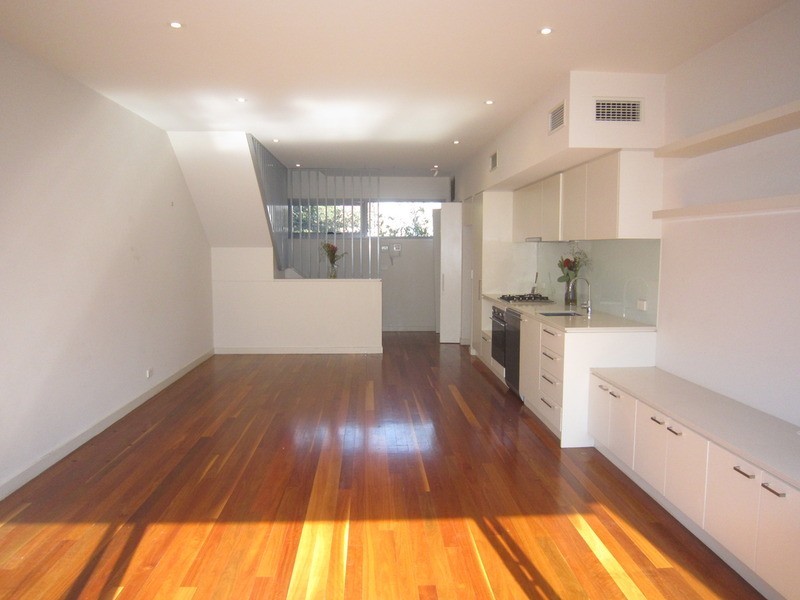 2/7 Inverleith Court, St Kilda VIC 3182