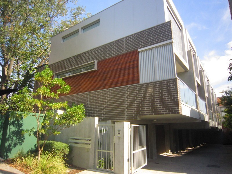 2/7 Inverleith Court, St Kilda VIC 3182
