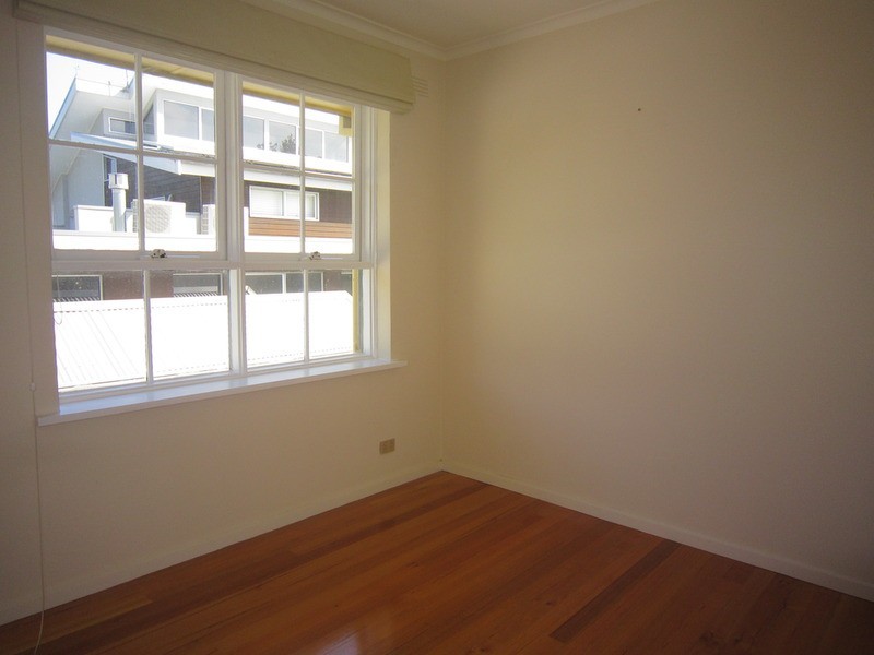 6/7 Austin  Avenue, Elwood VIC 3184
