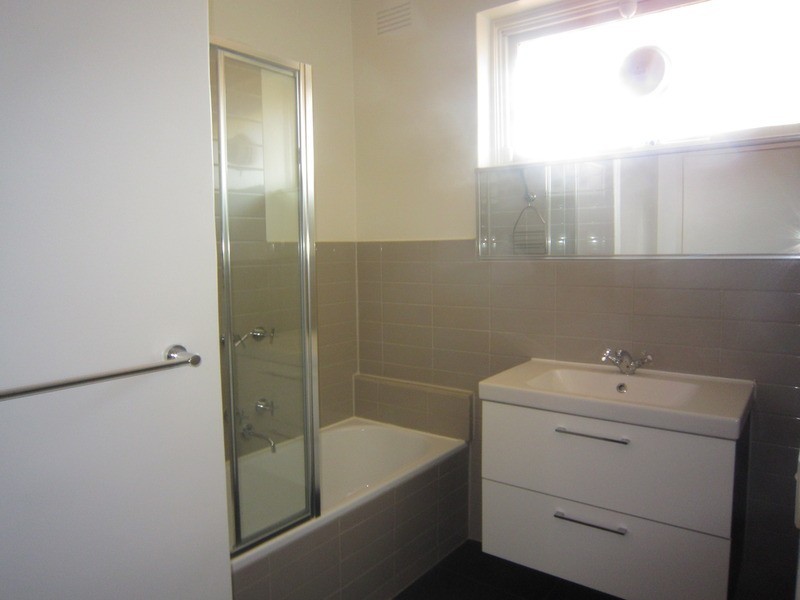 6/7 Austin  Avenue, Elwood VIC 3184
