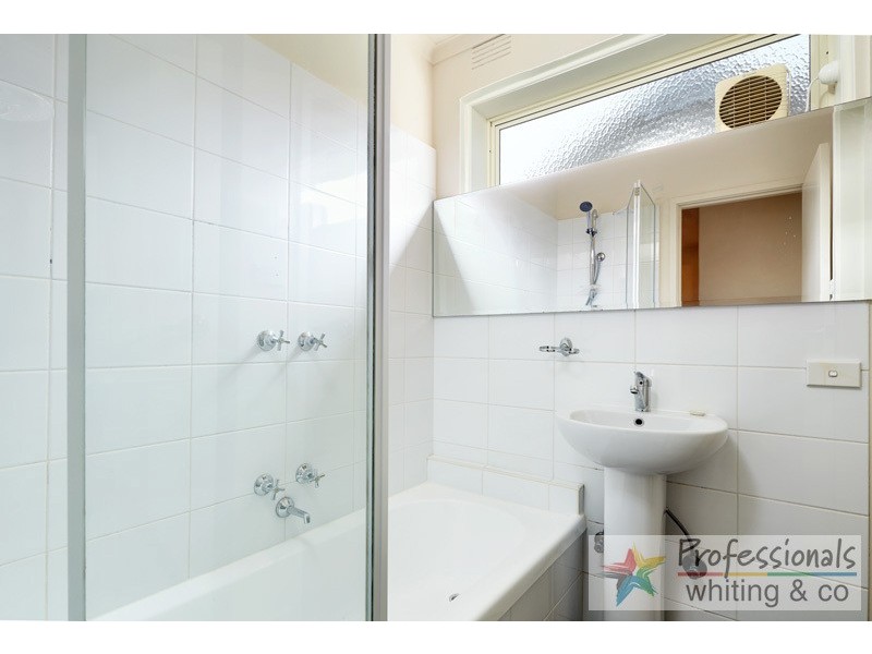 2/8 Commercial Road, Mentone VIC 3194