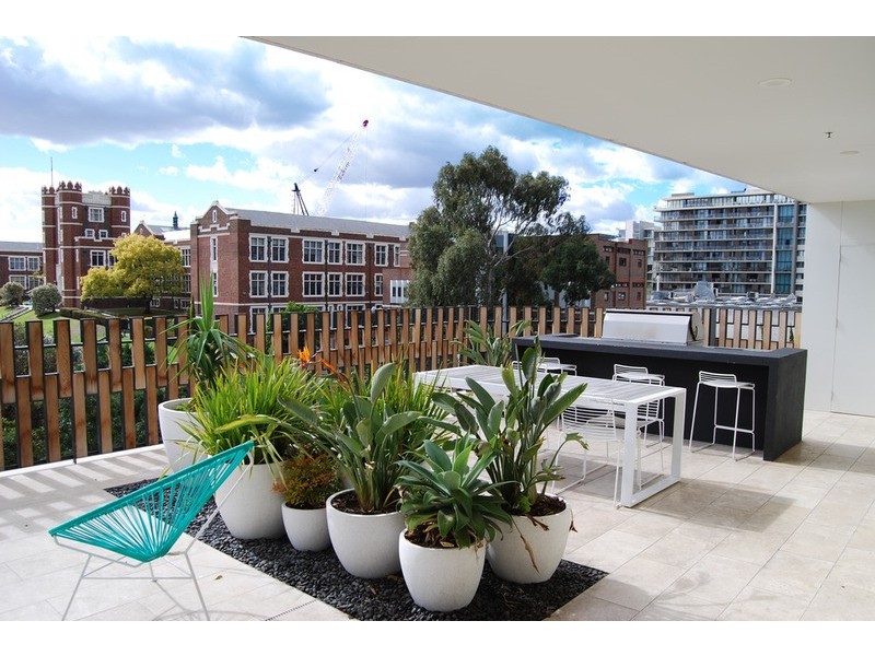 1806/50 Claremont Street, South Yarra VIC 3141