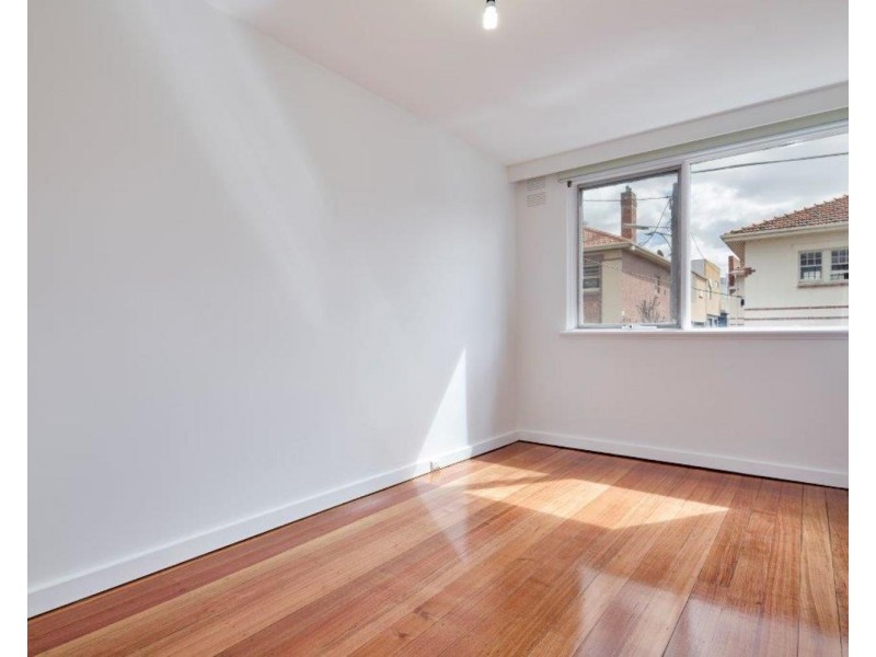 2/17 Jackson Street, St Kilda VIC 3182