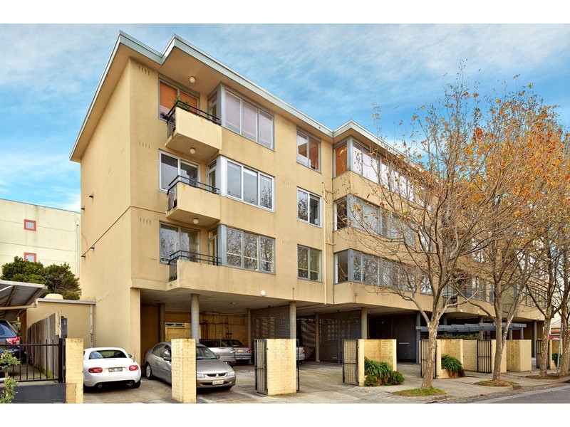 24/2A Robe Street, St Kilda VIC 3182