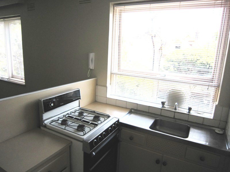 4/37 Gurner Street, St Kilda VIC 3182