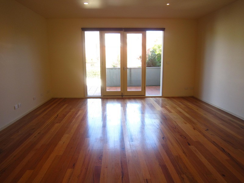 15 Park Lane, St Kilda West VIC 3182
