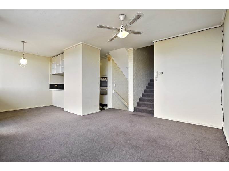 27/343 Beaconsfield Parade, St Kilda West VIC 3182