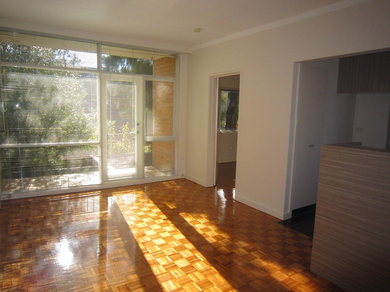 11/282 Barkly Street, Elwood VIC 3184