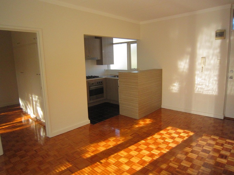 11/282 Barkly Street, Elwood VIC 3184