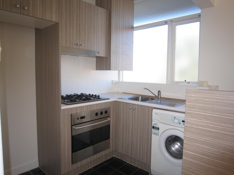 11/282 Barkly Street, Elwood VIC 3184