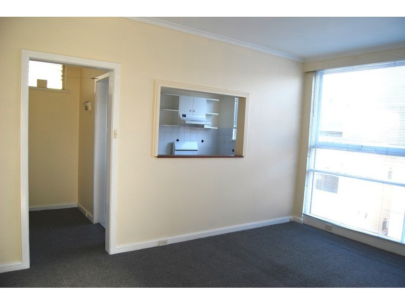 11/3 Celeste Court, St Kilda East VIC 3183