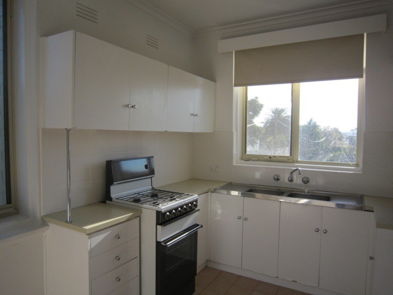 8/26 Vautier Street, Elwood VIC 3184