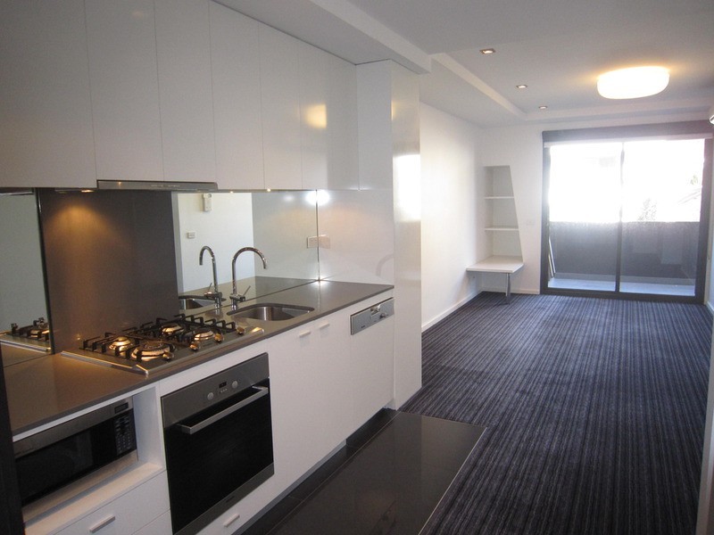 13/17 Robe Street, St Kilda VIC 3182