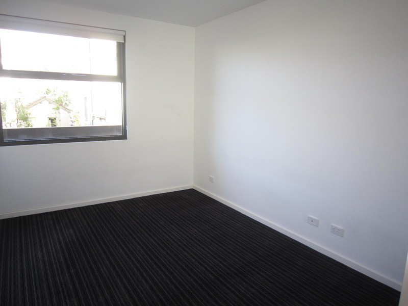 13/17 Robe Street, St Kilda VIC 3182