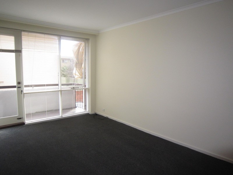 12/14 Mitford Street, St Kilda VIC 3182