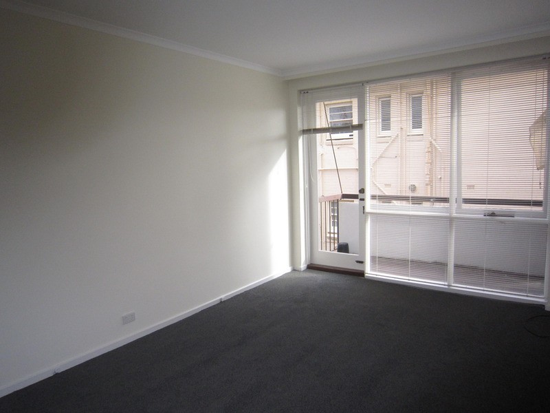 12/14 Mitford Street, St Kilda VIC 3182