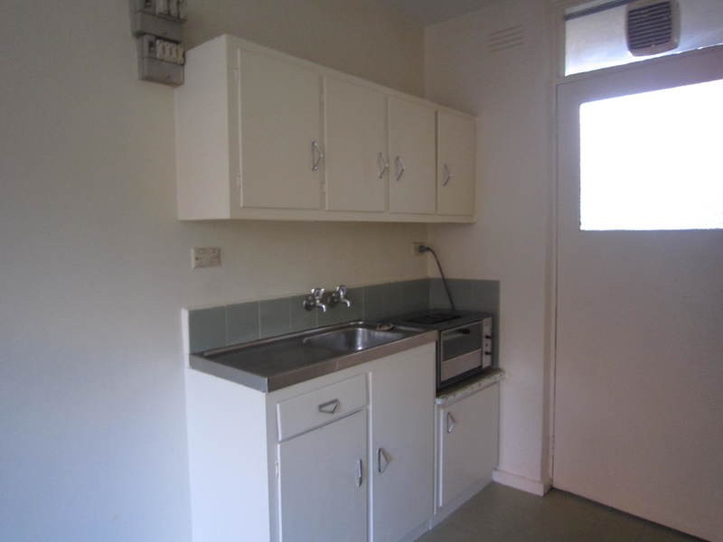 3/2 Dalgety Street, St Kilda VIC 3182