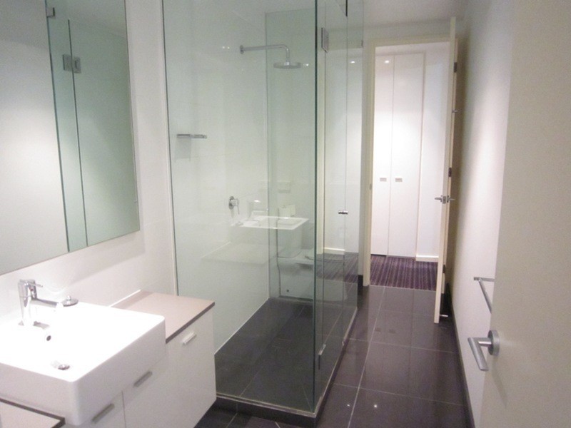 12/17 Robe  Street, St Kilda VIC 3182