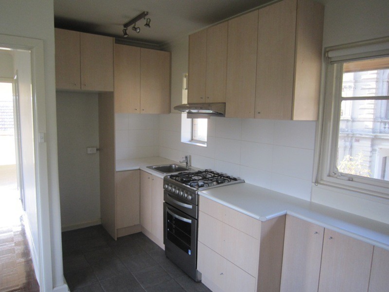 5/4 Newton Court, St Kilda VIC 3182