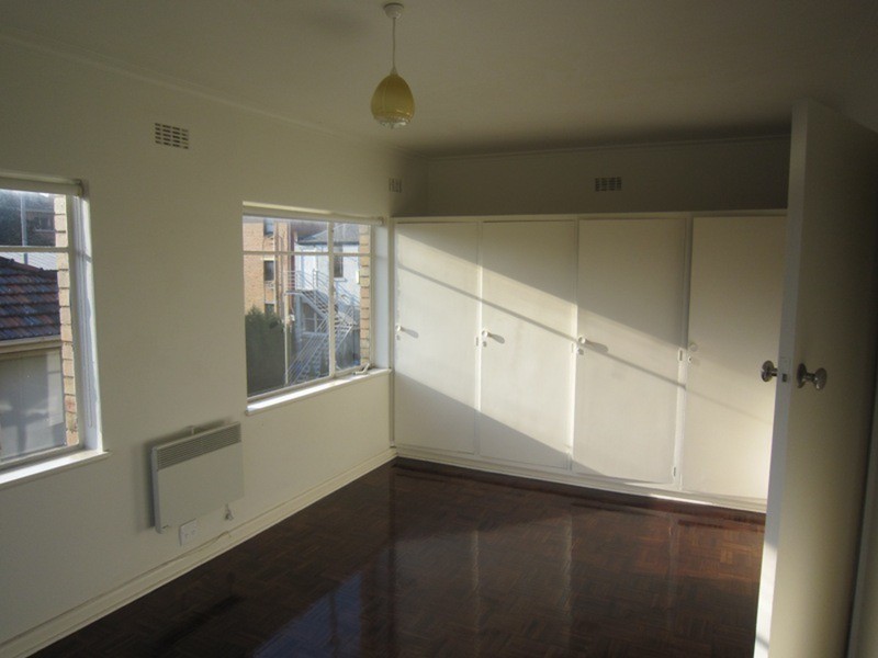 5/4 Newton Court, St Kilda VIC 3182