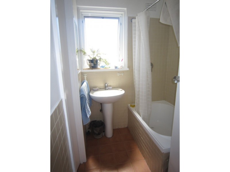 32/23-25 Robe Street, St Kilda VIC 3182