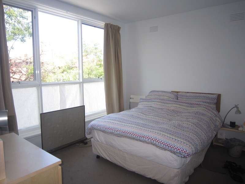 32/23-25 Robe Street, St Kilda VIC 3182