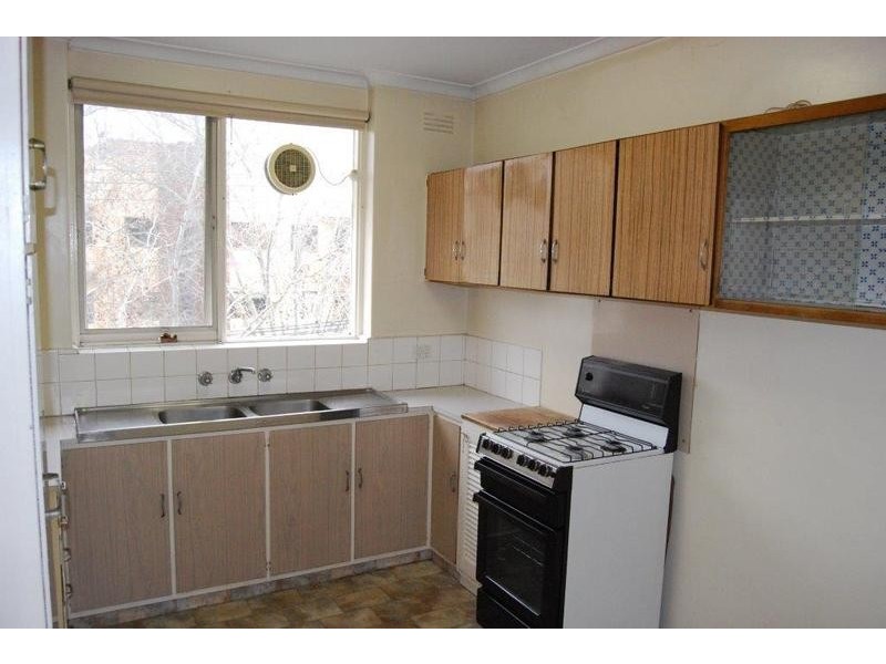 14/2 Dickens Street, Elwood VIC 3184