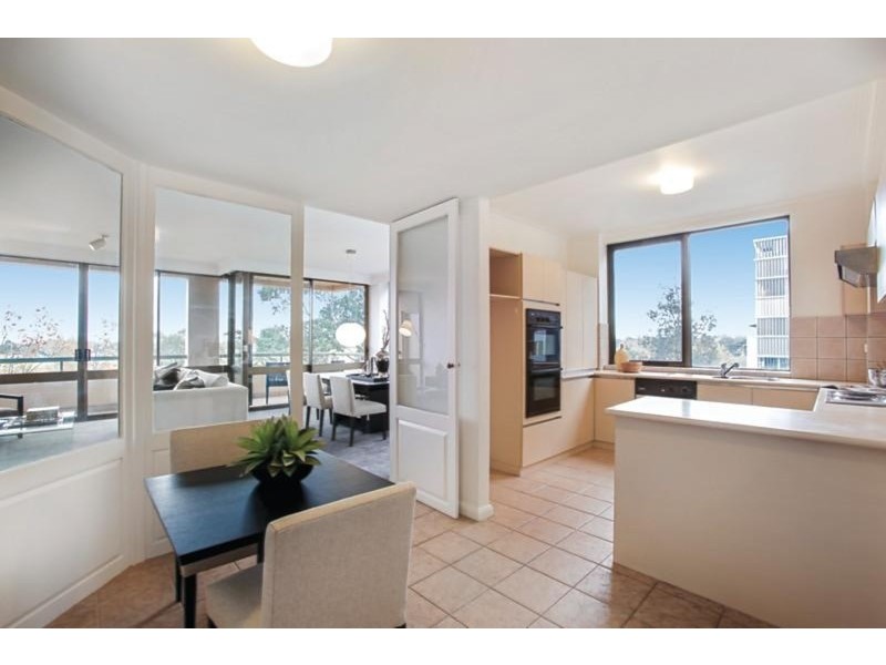26/73 Queens  Road, Melbourne VIC 3000