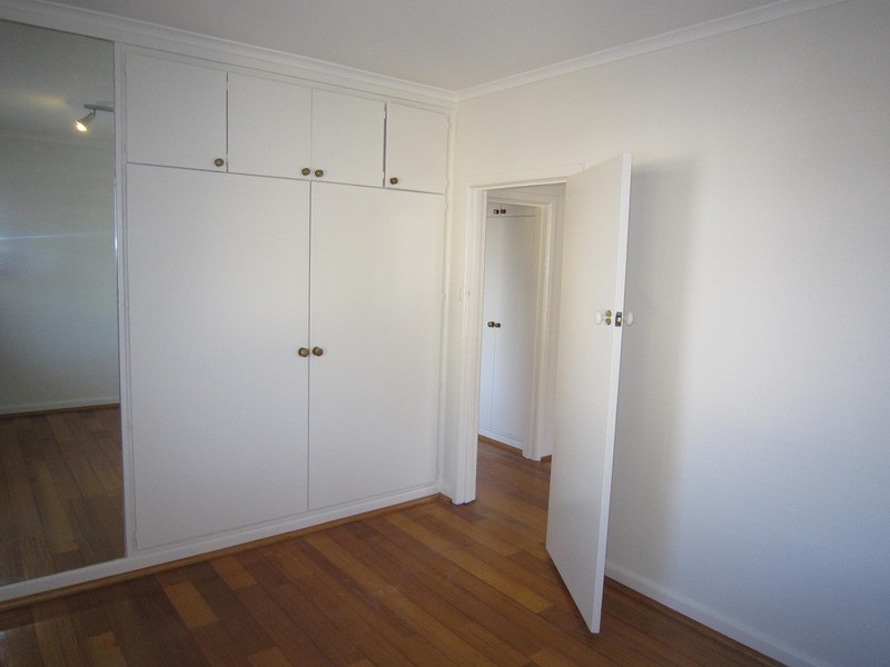 8/23 Neptune Street, St Kilda VIC 3182