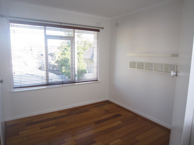 8/23 Neptune Street, St Kilda VIC 3182